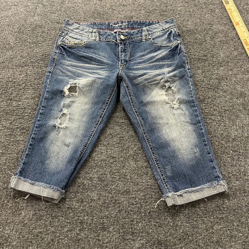 Amethyst Capri Jeans Womens Size 11 Distressed Denim Low Rise Embellished Y2K